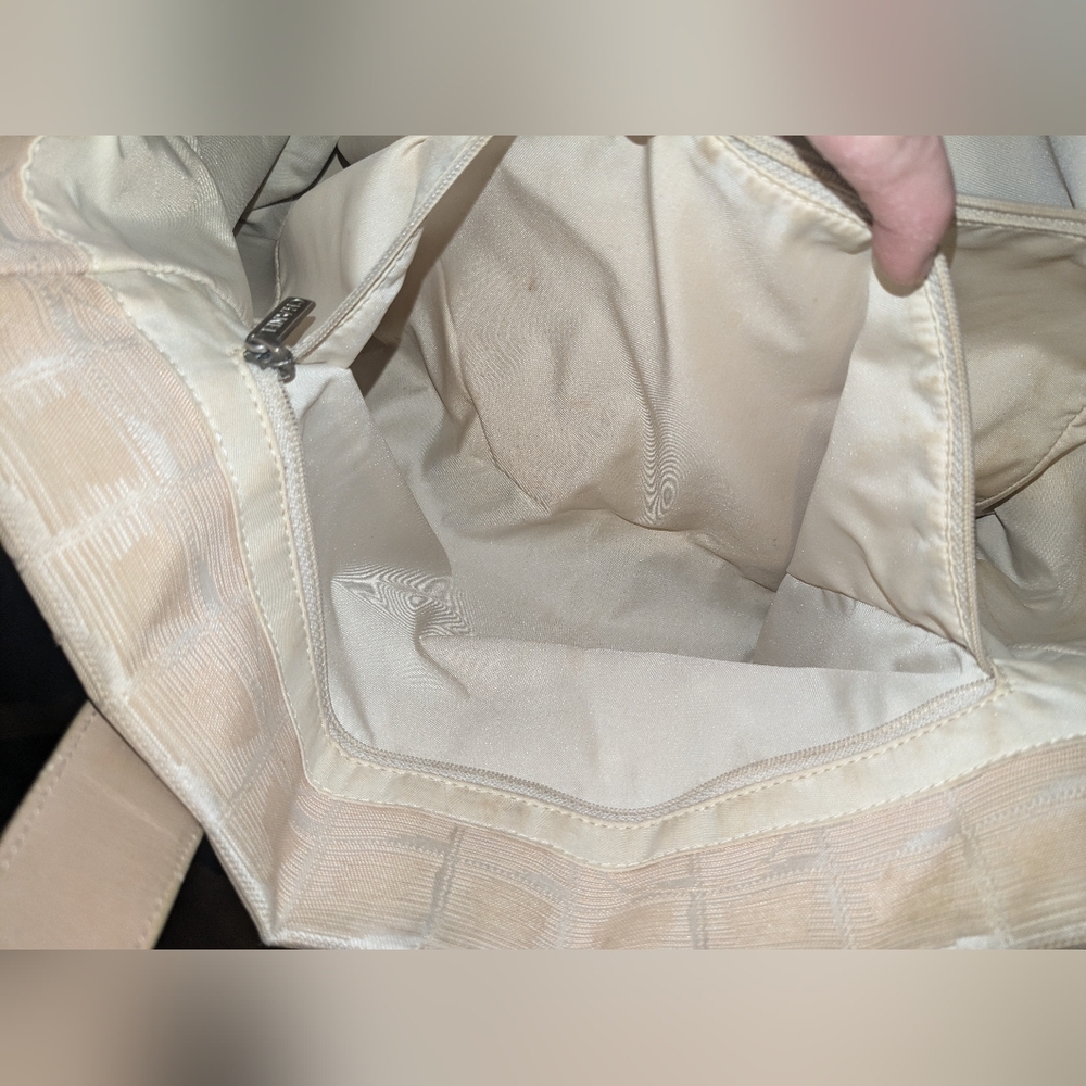 Chanel Tote - Picture 9 of 14